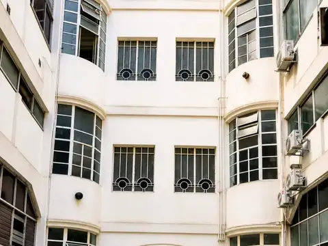 Oficina 4 ambientes con 2 baños
