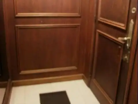 Lambare 100, Piso 15