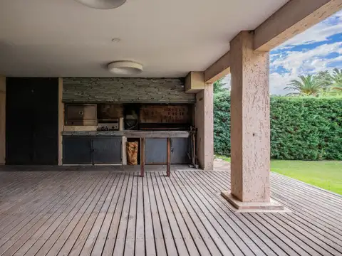 VENTA. CASA. 7 AMBIENTES. LUMINOSA. FINANCIACION. COUNTRY SAN DIEGO. MORENO