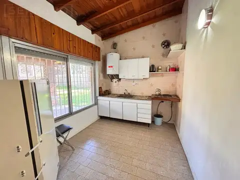 Casa de 4 ambientes con piscina en venta en barrio Parque Sakura, Exaltacion de la Cruz