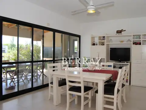 Casa venta 5 ambientes a la laguna en San isidro Labrador Villanueva lote de 700 m2