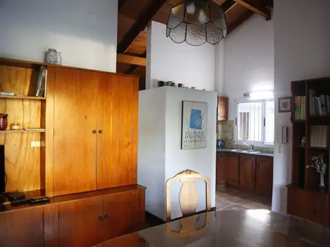 Casa en Alquiler con 3 cocheras