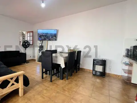 ALQUILER PH DE 3 AMBIENTES CON PATIO, PARRILLA Y TERRAZA PROPIA.