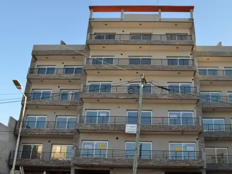 AV. BERNARDINO RIVADAVIA 900, Piso 1