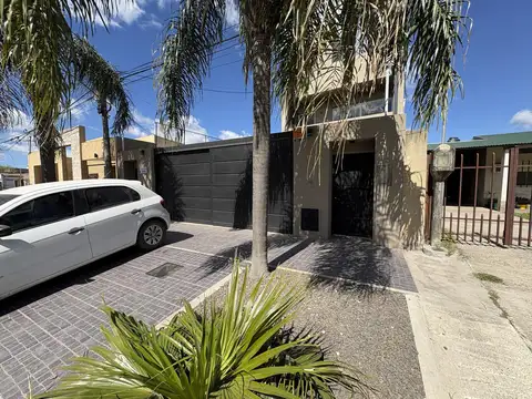 Casa 3 ambientes con 2 baños