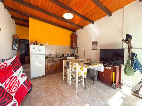 Depto Tipo Casa 5 ambientes con 2 baños