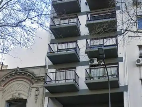 Avenida Corrientes e/ Gascón y Acuña de Figueroa