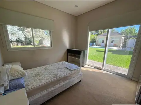 excelente casa en venta en San Carlos C.C.