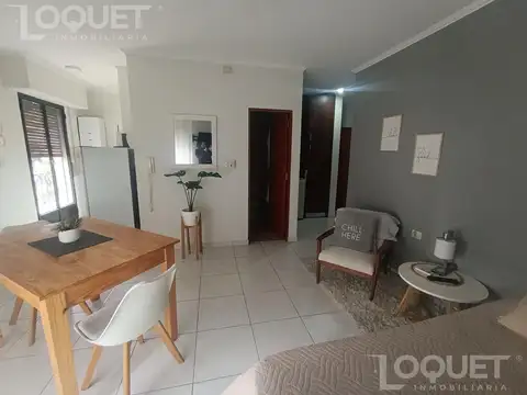 Departamento monoambiente en alquiler, en pleno bv. galvez