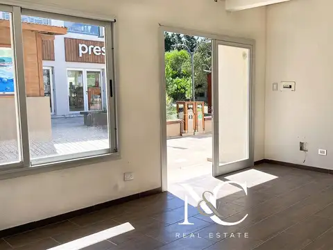Paseo Comercial I