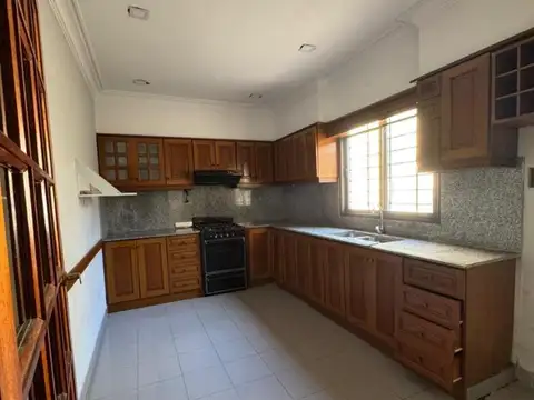 Casa en Alquiler en Ramos Mejia, $ 1.200.000