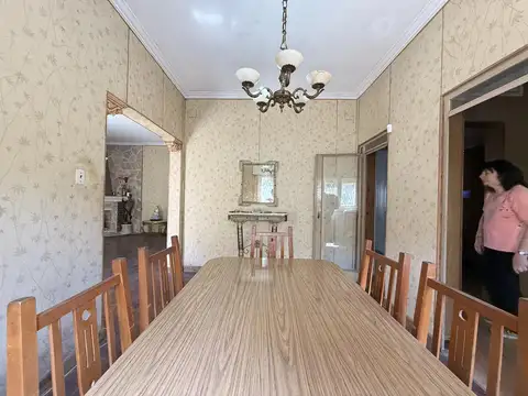 Venta casa 2 dormitorios+ pileta en Fisherton