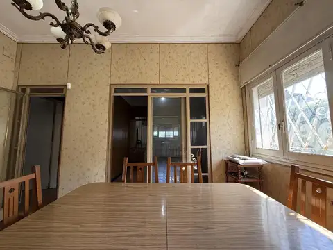 Venta casa 2 dormitorios+ pileta en Fisherton