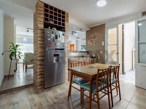 Venta 2 PH en Block Reciclados a nuevo Zona Flores
