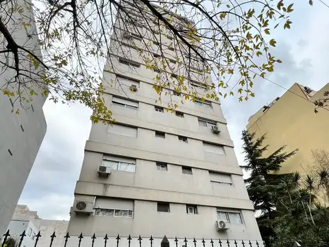 Condarco 300, Piso 6
