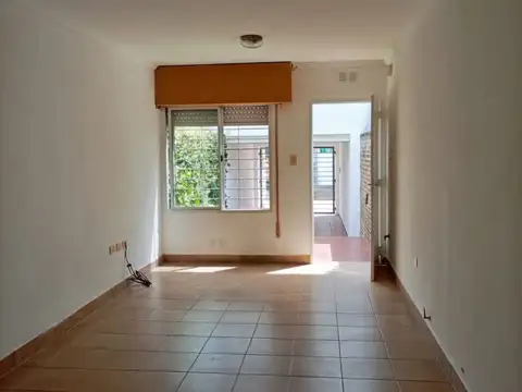 Depto Tipo Casa en Alquiler con 1