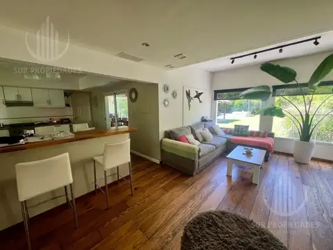 Casa en Venta con 5 cocheras