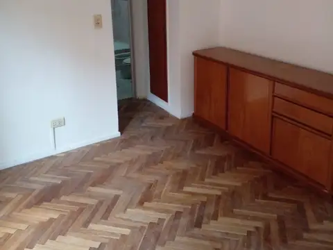 , J.Alvarez al 500,  2 Amb lat. v/abierta, a/ac  est t/balanc lav,  plac, bcón fcés.s