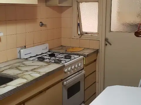 Departamento amoblado y equipado c/ balcon, coc. y bño completo a mts del Patio Bullrich.