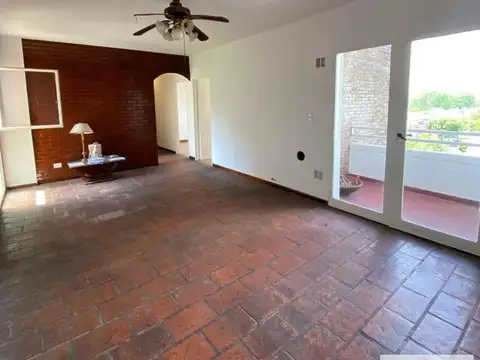 Departamento en venta - 3 Dormitorios 2 Baños -Villa Lugano