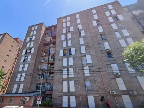 Avenida Castañares e/ Basualdo y Guardia Nacional