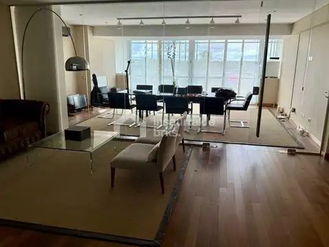 Oficina en Venta con 1 cochera