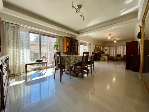 VENTA DEPARTAMENTO 5 AMBIENTES FLORES