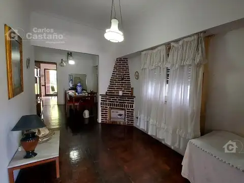 Casa 4 ambientes con 1 baño