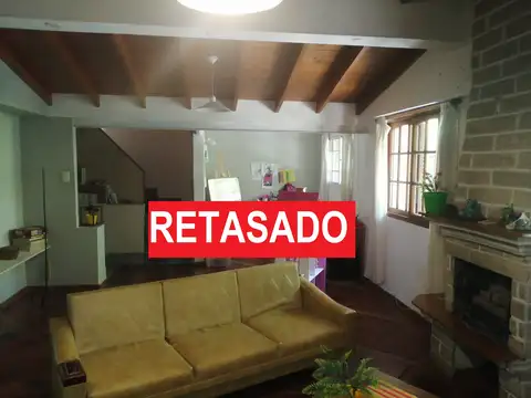 EXCELENTE PH AL FRENTE CON TERRAZA Y QUINCHO. SIN EXPENSAS