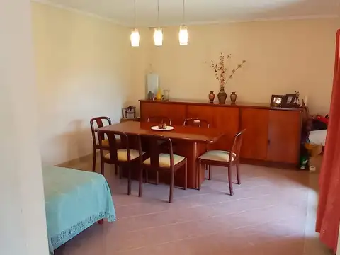 Casa 6 ambientes en venta en Ituzaingo