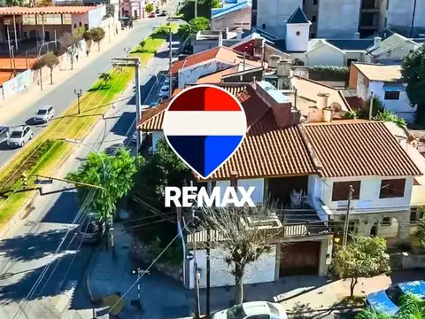 CASA EN VENTA FRENTE ALTO NOA SHOPPING 3 DORM