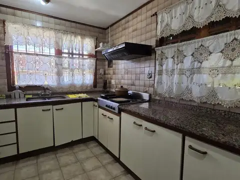 Casa venta 5 habitaciones apto credito bancario Ituzaingo