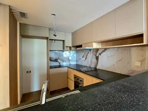 Depto. 4 Ambientes en Venta LINIERS C/ Patio