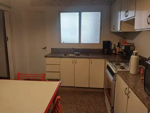 Depto Tipo Casa 4 ambientes con 2 baños