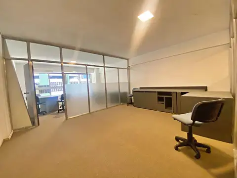 Oficina en Venta 60 años