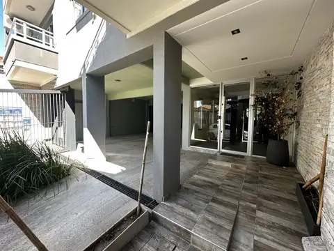 En Alquiler 2 Ambientes Con Cochera Luminoso 2C