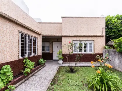 Casa en Venta con 1 cochera