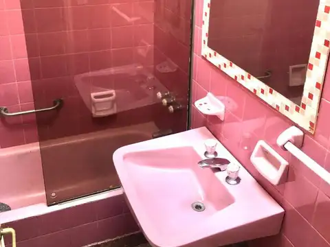 Depto Tipo Casa en Venta 60 años