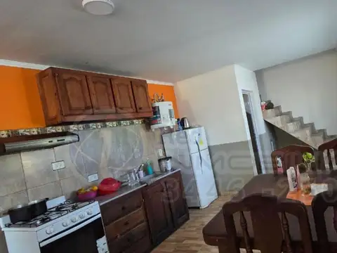 CASA CON SALON DE EVENTOS CAMINO DE LA COSTA