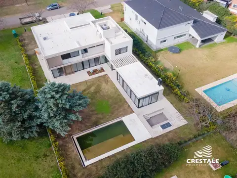 Venta / permuta - Casa 3 dormitorios en barrio privado - Kentucky Club de Campo, Funes.