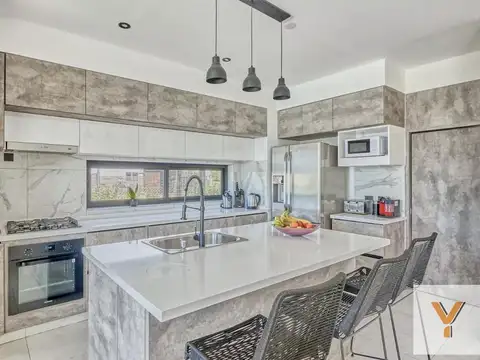 Casa en Venta al Este