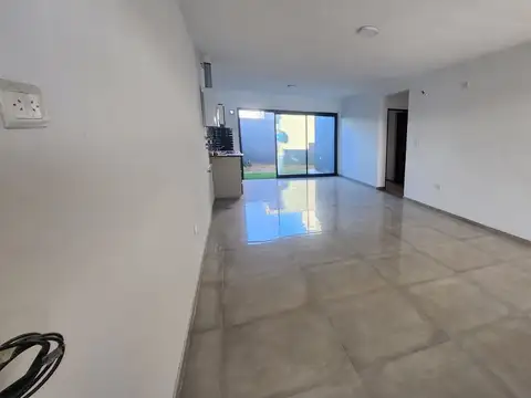 Depto Tipo Casa en Venta de 3 ambientes