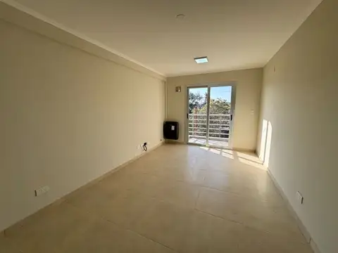 Deparamento en Peron y Alvear