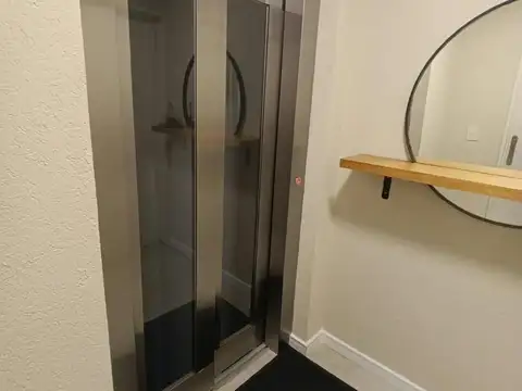 Oficina 2 ambientes con 2 baños