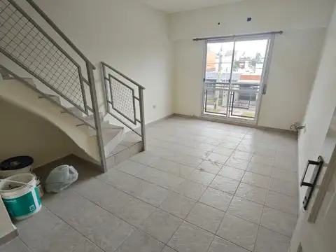 Departamento en Alquiler en Villa Luzuriaga, $ 575.000