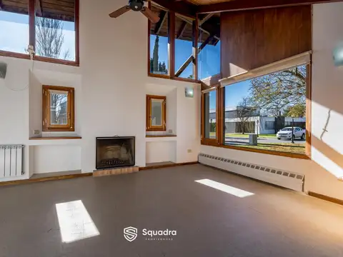 Casa 4 ambientes con 3 baños