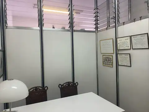 Oficina en Venta al Este