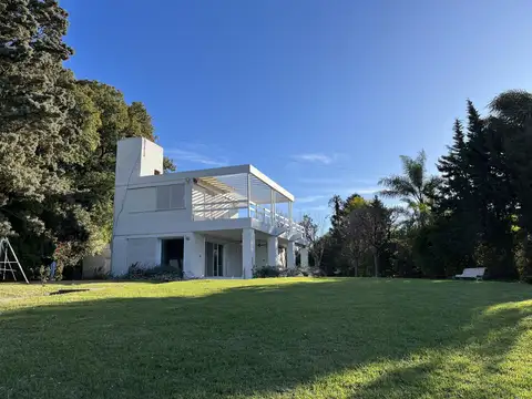 Importante Terreno en Arroyo Seco con bajada directa al Rio.
