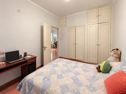 VENTA CASA PH SOBRE AV AVELLANEDA AL 300