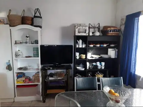 Casa 5 ambientes con 1 baño